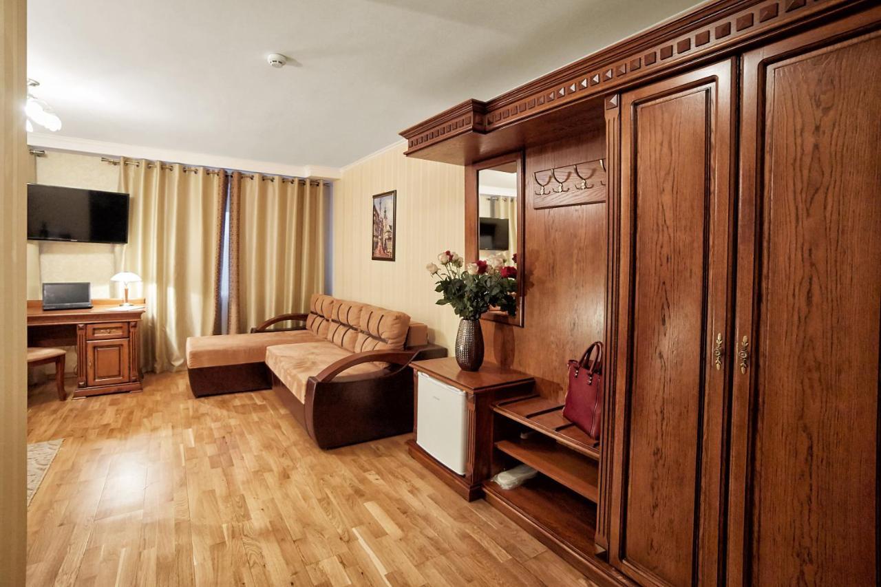 Hotel Lviv Eksteriør billede